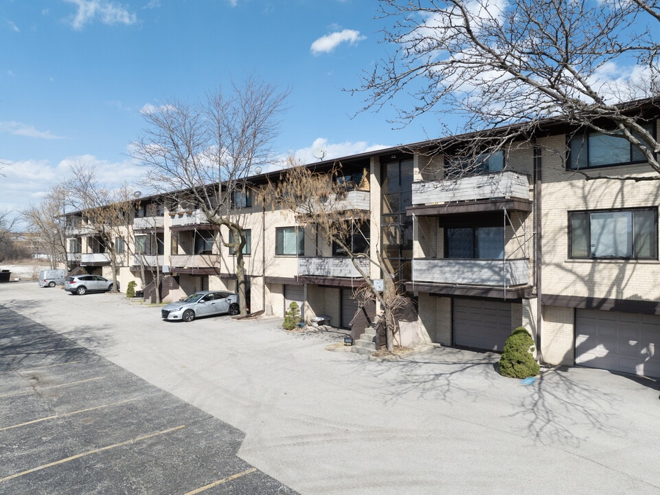 1805 Dempster Ct in Park Ridge, IL - Foto de edificio