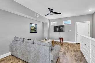 107 E Orchard Loop in D'Iberville, MS - Building Photo - Building Photo