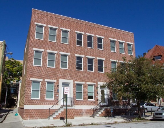 10-14 E 22nd St in Baltimore, MD - Building Photo