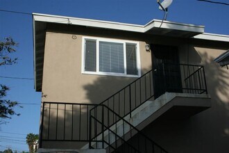 241 S La Alameda Ave in San Pedro, CA - Building Photo - Building Photo