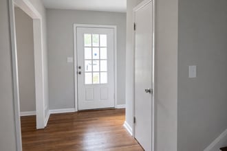 1290 Teakwood Trail in Stone Mountain, GA - Building Photo - Building Photo