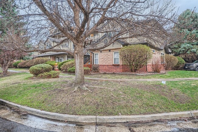 6001 S Yosemite St in Englewood, CO - Building Photo - Building Photo