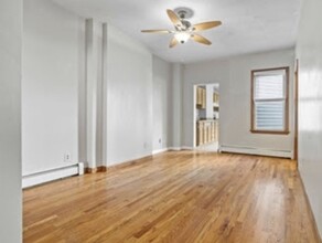 156 Lexington St, Unit 1 in Boston, MA - Building Photo - Building Photo