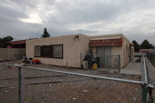 5213 W Cheyenne Ave in Las Vegas, NV - Building Photo
