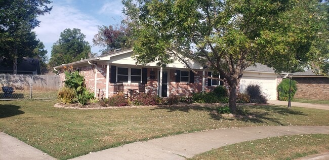 property at 5734 S Madison Pl
