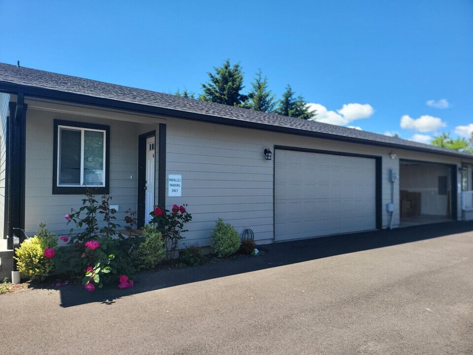 609 S Washington Ave in Centralia, WA - Building Photo