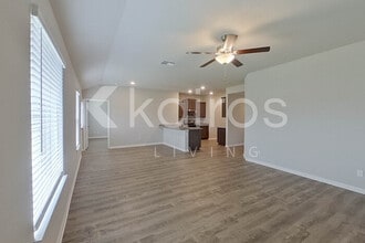 301 St James Pl in Newcastle, OK - Foto de edificio - Building Photo