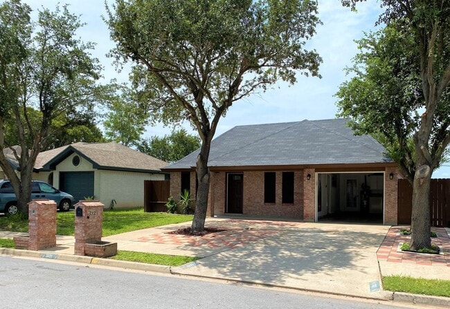 3321 Rosalva Ave in McAllen, TX - Building Photo - Building Photo