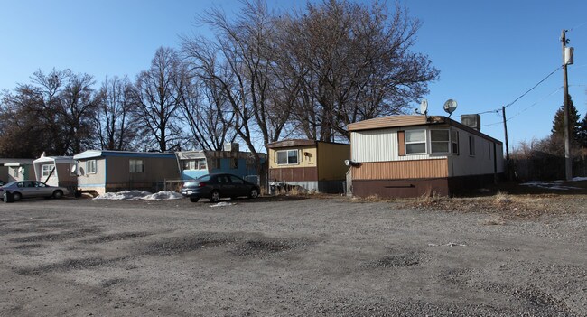 CROWN COURT in Idaho Falls, ID - Building Photo - Building Photo