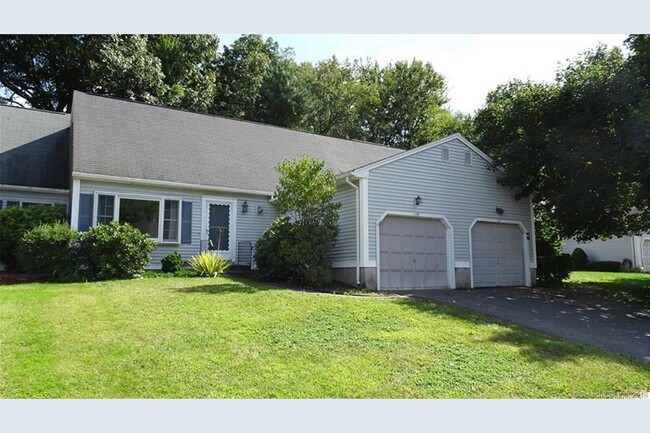 159 Deer Run Trail, Unit c/o EWC Properties LLC in Manchester, CT - Foto de edificio - Building Photo