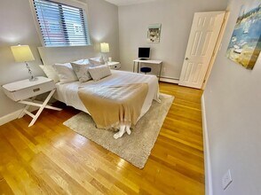 7 Mortimer Pl in Somerville, MA - Building Photo - Building Photo