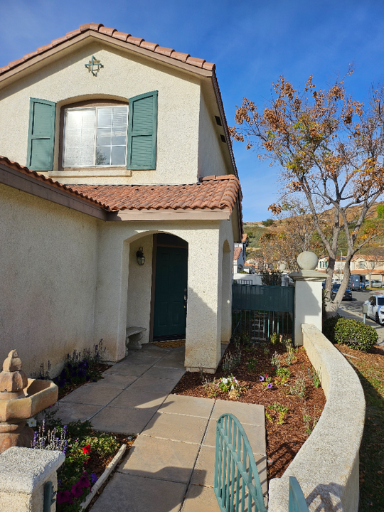 25803 Hammet Cir in Stevenson Ranch, CA - Building Photo