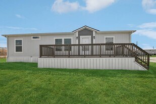 1029 Spring Azure Dr in Cleburne, TX - Building Photo