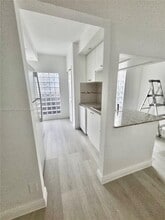 568 SW 3rd St in Miami, FL - Building Photo - Building Photo