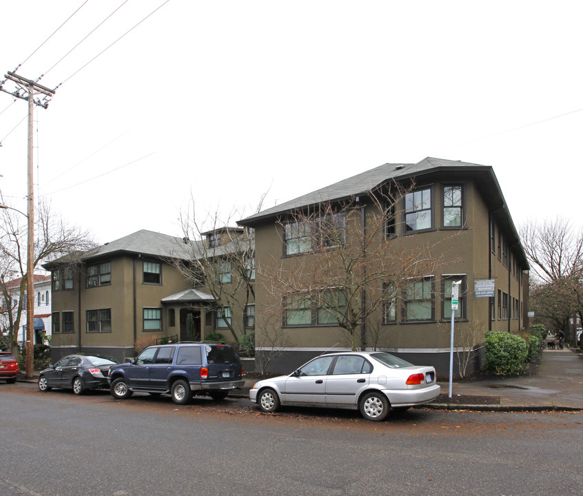 Forest & Garden Apartments in Portland, OR - Building Photo