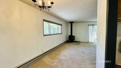 54065 Strawberry in Idyllwild, CA - Building Photo - Building Photo
