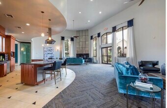 15727 Cutten Rd in Houston, TX - Building Photo - Building Photo