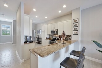 15130 Palmer Lake Cir in Naples, FL - Building Photo - Building Photo
