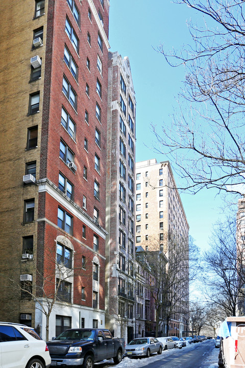 The Selkirk in New York, NY - Building Photo