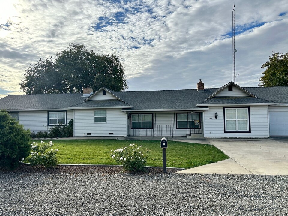 6589 Co Rd 57 in Willows, CA - Foto de edificio