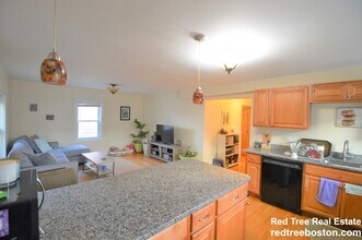 345 Market St, Unit 2 in Boston, MA - Building Photo - Building Photo
