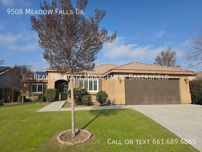 9508 Meadow Falls Dr in Bakersfield, CA - Building Photo - Building Photo