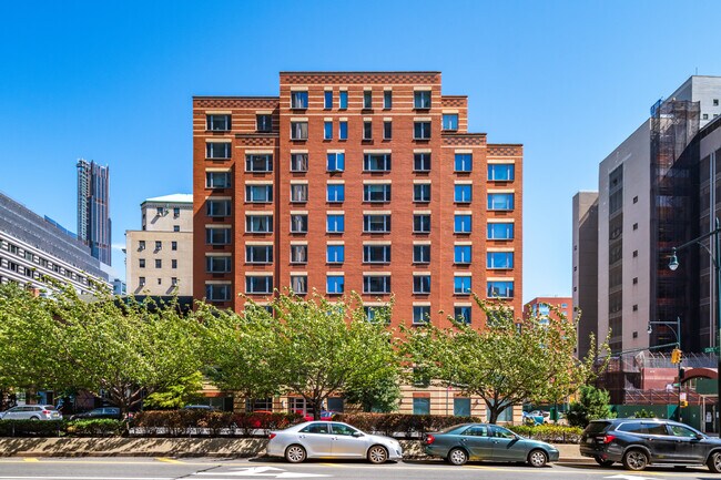 Boulevard East in Brooklyn, NY - Building Photo - Building Photo