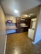 2134 Fairfax Ave, Unit E14 in Nashville, TN - Foto de edificio - Building Photo