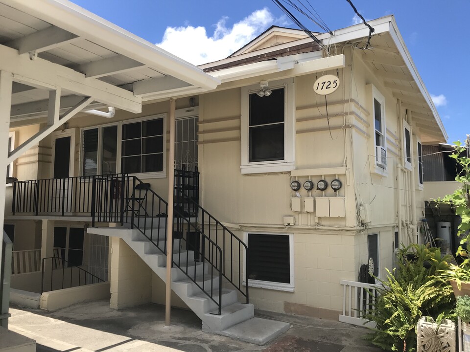 1725 Hoe St, Unit B in Honolulu, HI - Building Photo