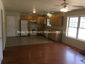 41 Vafiades Ave, Unit 2 in Hermon, ME - Building Photo - Building Photo