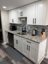 10218 Bushman Dr in Oakton, VA - Building Photo - Building Photo