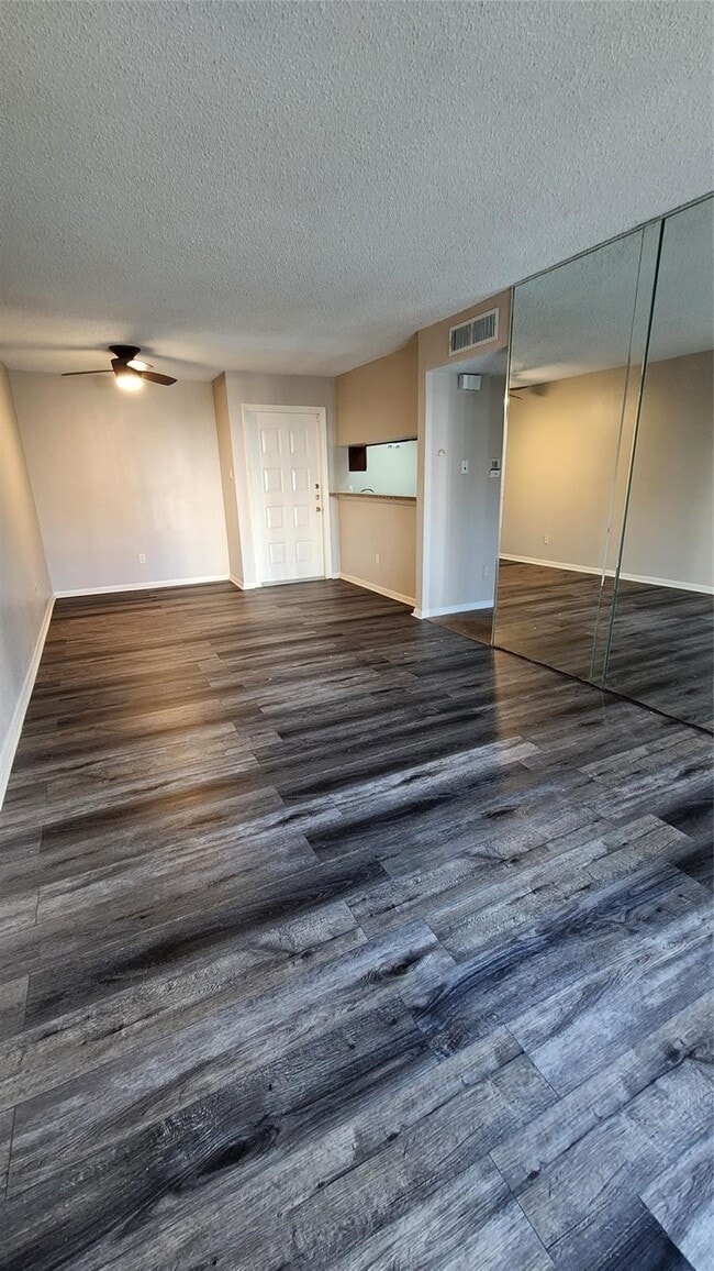 2818 S Bartell Dr in Houston, TX - Foto de edificio - Building Photo