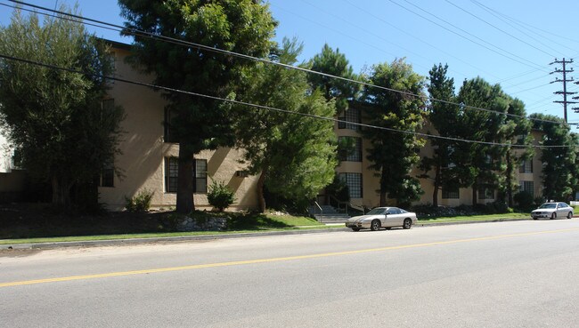 Sherwood Apts - Tujunga