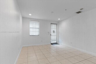 418 SW 147th Ave, Unit 5009 in Pembroke Pines, FL - Foto de edificio - Building Photo