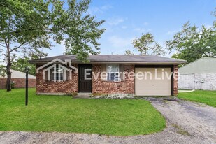 7665 Pomeranian Dr in Dayton, OH - Building Photo