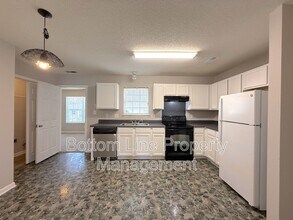 5812 Silver Eagle Dr in Charlotte, NC - Building Photo - Building Photo