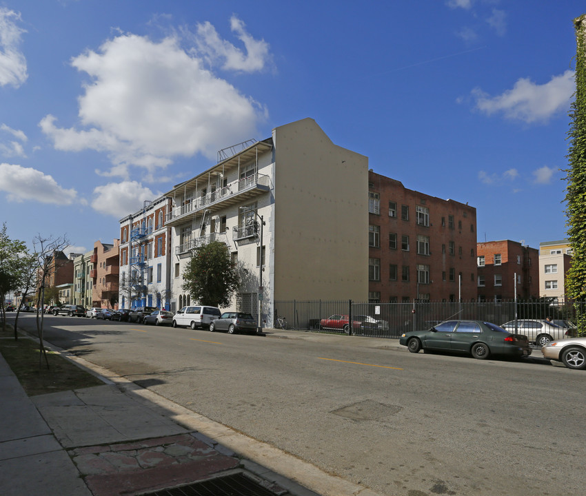 721 S Mariposa Ave in Los Angeles, CA - Building Photo