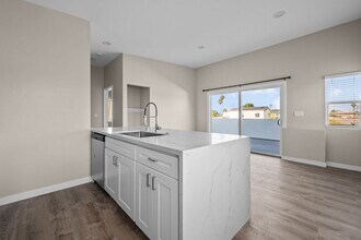 6248 Rose St in San Diego, CA - Building Photo - Building Photo