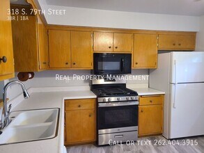 318 S 79th St in Milwaukee, WI - Building Photo - Building Photo