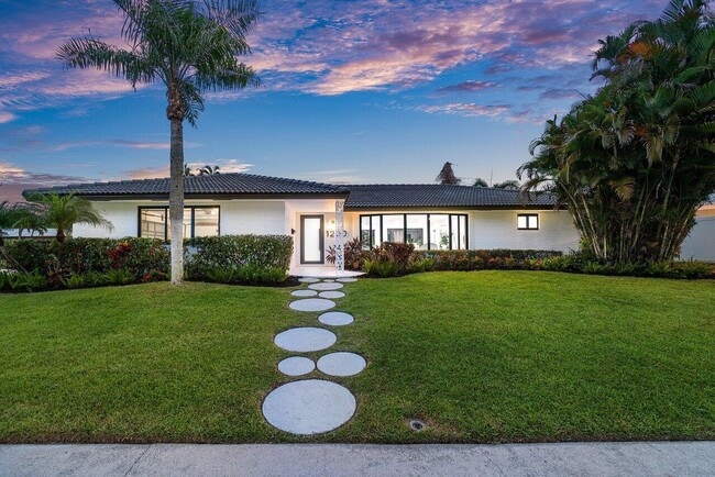 1200 SW 8th St