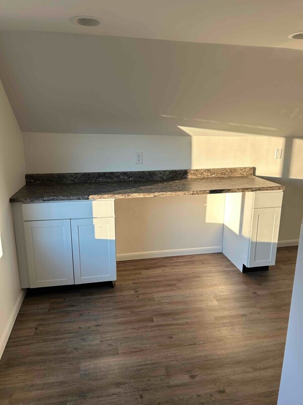 482 Prospect St-Unit -Apt D in Torrington, CT - Building Photo - Building Photo