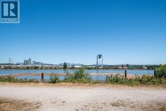 10155 River Dr in Richmond, BC - Building Photo - Building Photo