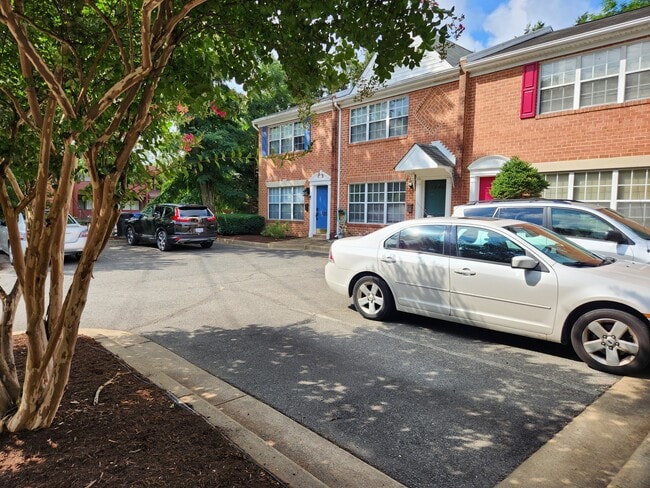 property at 4422 S Four Mile Run Dr