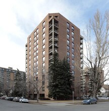 The Westbow in Calgary, AB - Building Photo - Building Photo