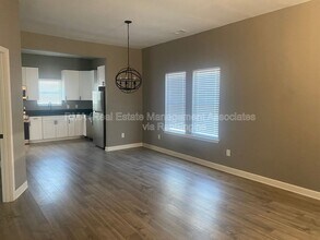 609 N Hill St in Griffin, GA - Building Photo - Building Photo