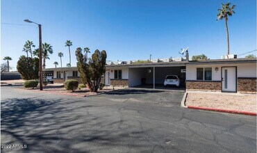 2020 W Hayward Ave in Phoenix, AZ - Building Photo - Building Photo