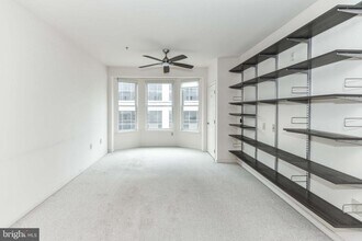 2665 Prosperity Ave in Fairfax, VA - Building Photo - Building Photo