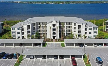 1010 Tidewater Shores Loop in Bradenton, FL - Building Photo - Building Photo