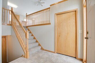 809 Quail Pkwy in Watertown, MN - Foto de edificio - Building Photo