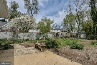 305 S Fenwick St in Arlington, VA - Building Photo - Building Photo
